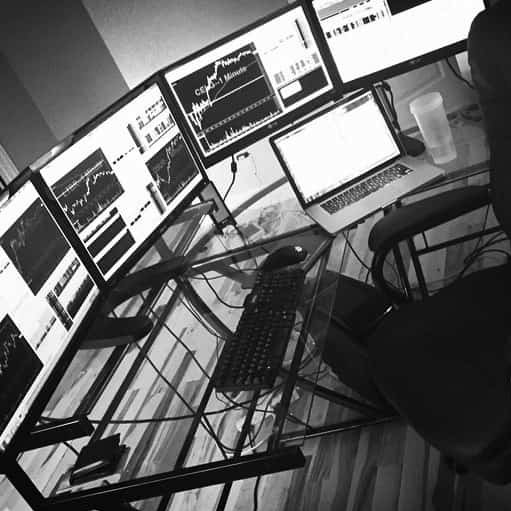 Get Ready To DOMINATE The Stock Market With Our 100% FREE Low Float Stock Watch List 646451151144-derrick2.jpg