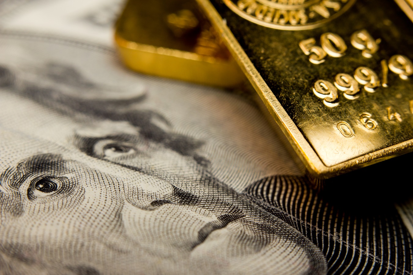 What is gold worth right now and is it a safe investment? What is gold worth right now and is it a safe investment?