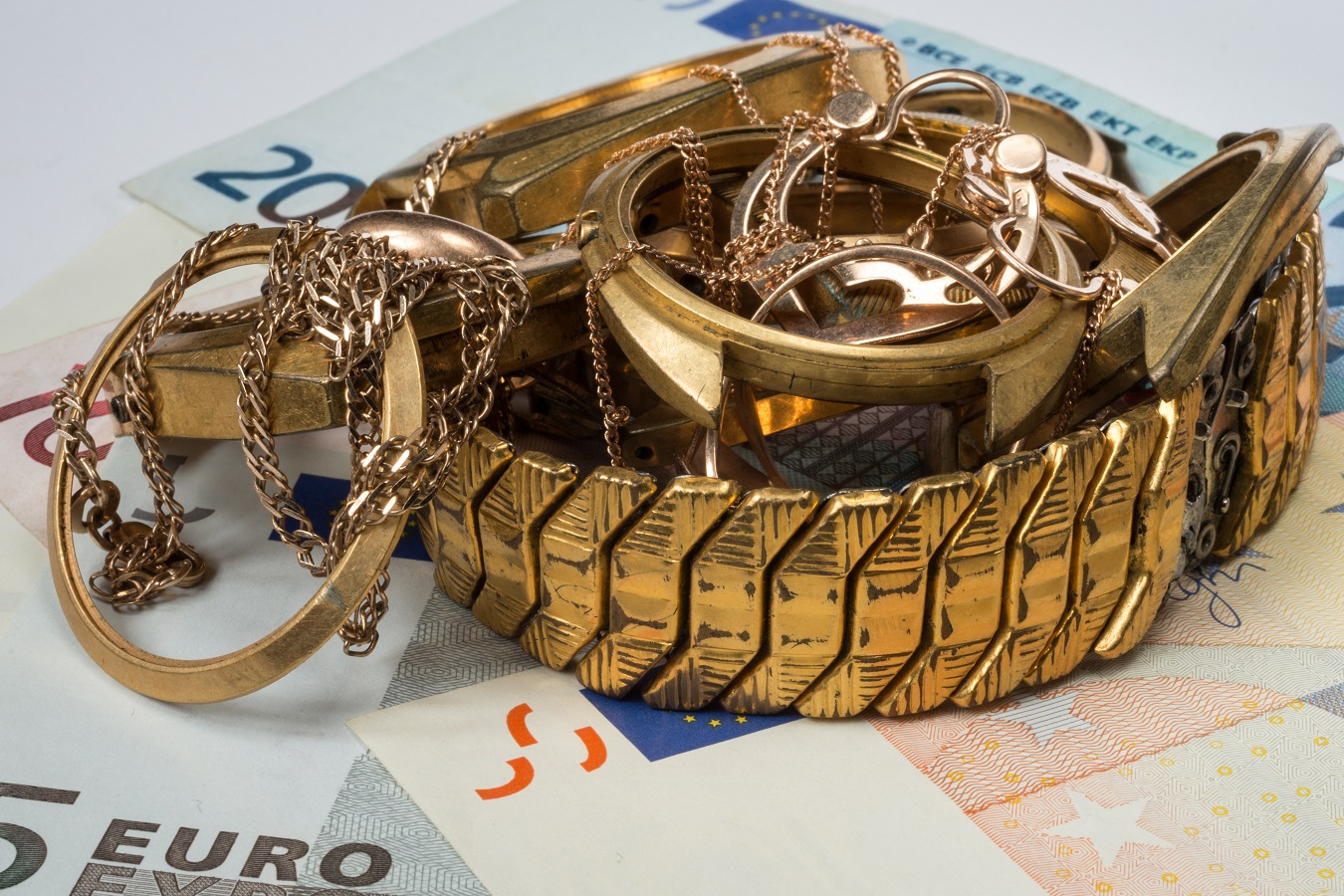 Selling your scrap jewellery without being fooled Selling your scrap jewellery without being fooled