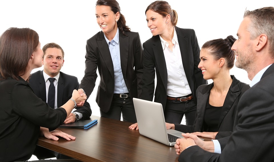 0439605672255-comunicacion-comercial-y-atencion-al-cliente.jpg